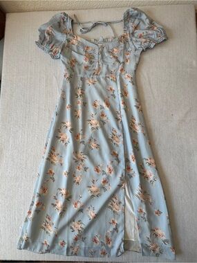 Petite Studio Light Blue Floral Puff-Sleeve Midi Dress with slit